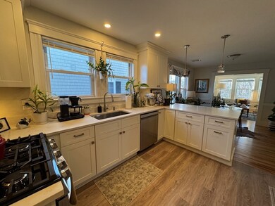 27 Charlotte Rd unit 1, Waltham, MA 02453 - photo 5