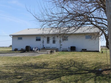 2665 N Court St, Circleville, OH 43113 - photo 4