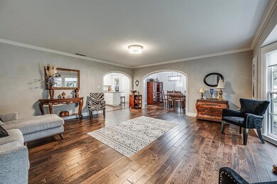 216 Sunset Dr, Cleburne, TX 76033 - photo 4