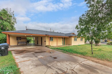 742 E Sierra Vista Dr, Phoenix, AZ 85014 - photo 3