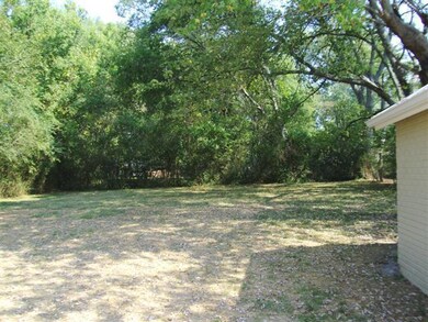 422 Riverview Dr, Shelbyville, TN 37160 - photo 5