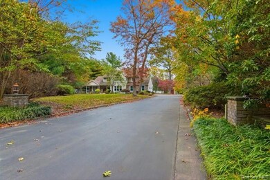 15 Arbor Ct, Bohemia, NY 11716 - photo 2