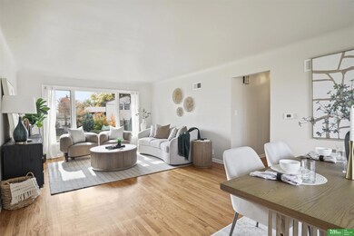 307 Crest Rd, Papillion, NE 68046 - photo 5