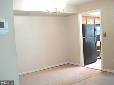 20016 Gateshead Cir, Germantown, MD 20876 - photo 3