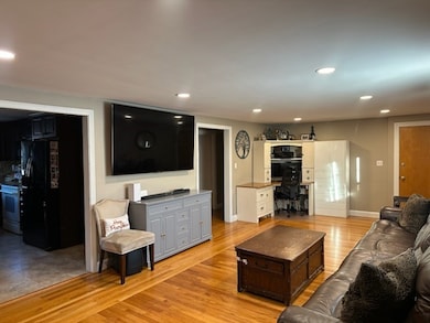 30 Pocasset Ave unit 1, Cumberland, RI 02864 - photo 3