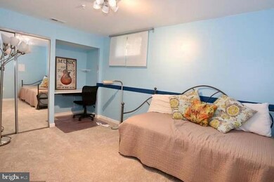 10487 Labrador Loop, Manassas, VA 20112 - photo 4