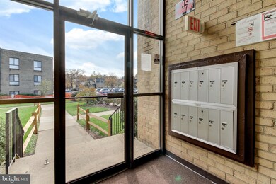 7593 Gales Ct, Manassas, VA 20109 - photo 2