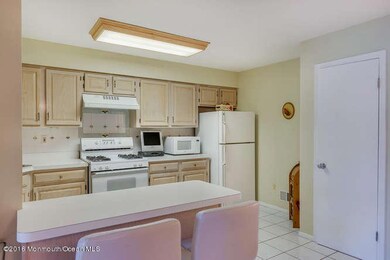 27 Forest Garden Dr Matawan NJ-small-008