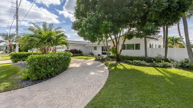 2400 NE 45th St, Lighthouse Point, FL 33064 - photo 3