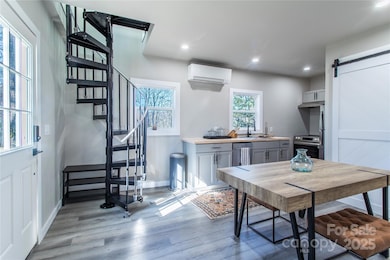 426, 428 Weaver Creek Rd, Brevard, NC 28712 - photo 6