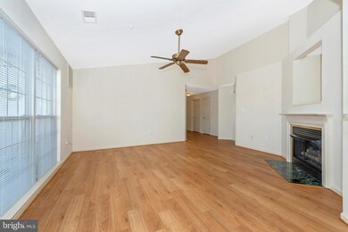 2507 Coach House Way unit 3D, Frederick, MD 21702 - photo 5