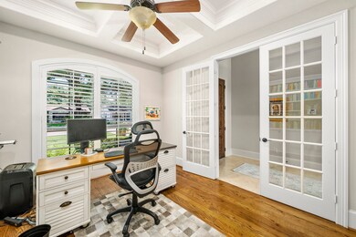 1605 Cheshire Ln, Houston, TX 77018 - photo 6