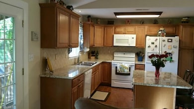 4659 Huff Rd, High Point, NC 27263 - photo 7