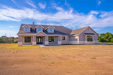 615 Latigo Ct, Weatherford, TX 76088 - photo 2