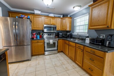 137 Gilmore Rd-13
