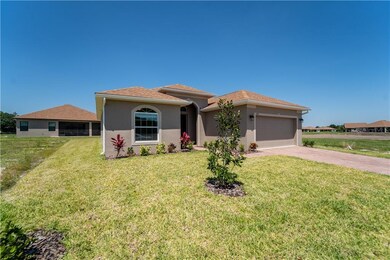 1335 Oakmont Dr, Winter Haven, FL 33884 - photo 2