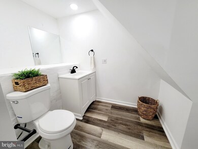 321 Redwood Ave, Frederick, MD 21701 - photo 4