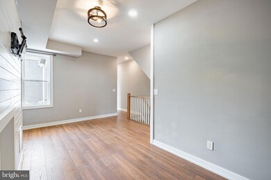 168 Green Ln unit 2, Philadelphia, PA 19127 - photo 5