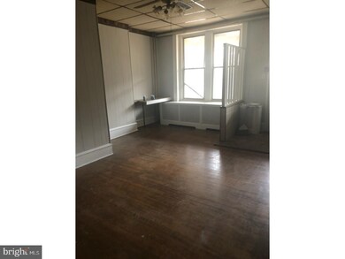 433 W Bringhurst St unit 2ND FL, Philadelphia, PA 19144 - photo 4