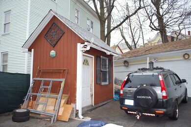81 Cross St, Lawrence, MA 01841 - photo 4