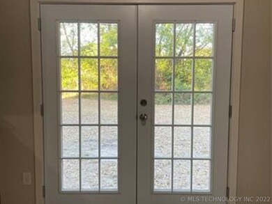 1504 N Indian Ln, Okmulgee, OK 74447 - photo 4