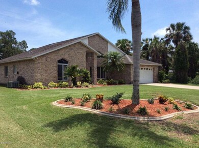 Beautifully Manicured Yard