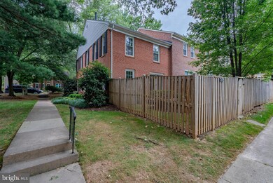 11858 Saint Trinians Ct, Reston, VA 20191 - photo 3
