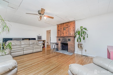 95 E Walnut St, Metuchen, NJ 08840 - photo 3