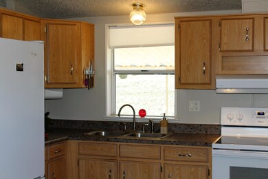 2440 Windsock Dr, Paulden, AZ 86334 - photo 4