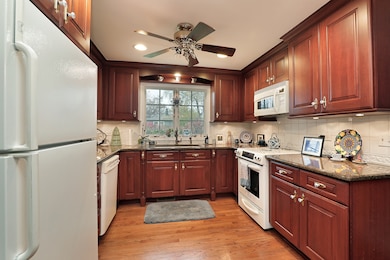 1211 Norman Ln, Deerfield, IL 60015 - photo 5