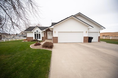 1445 19th St, Havre, MT 59501 - photo 3