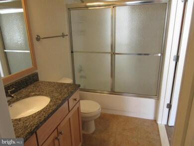 50 Regatta Bay Ct unit 211, Annapolis, MD 21401 - photo 6