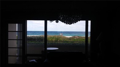 Breathtaking ocean view from your couch!!