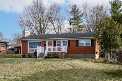 5902 Colebrooke Ln, Louisville, KY 40219 - photo 2