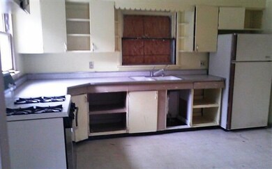 1902 Lane Ave, Elkhart, IN 46516 - photo 2