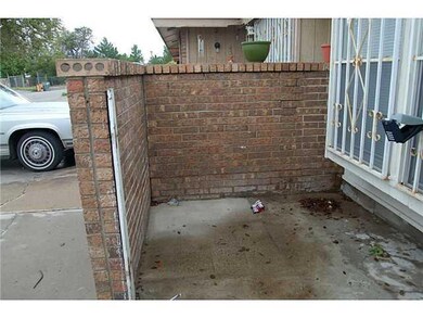 8154 Saint Andrew Ln unit D, El Paso, TX 79907 - photo 2