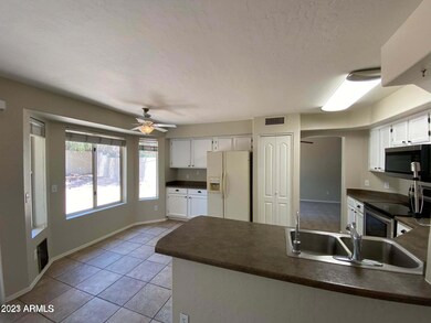 854 W Shellfish Dr, Gilbert, AZ 85233 - photo 4