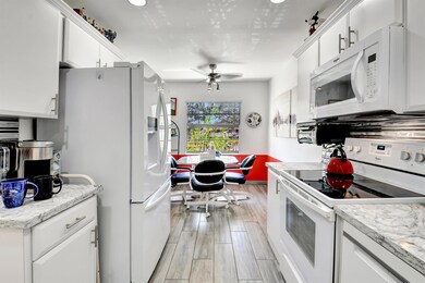 15 Stratford Dr E unit B, Boynton Beach, FL 33436 - photo 7