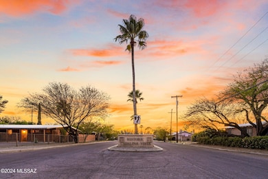 2-web-or-mls-2330 E Waverly Street- MLS