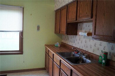 602 E 25th St S, Newton, IA 50208 - photo 6
