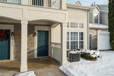 2104 Trailway Ct, Commerce Township, MI 48390 - photo 5