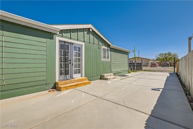 View of patio / terrace featuring entry steps, fre