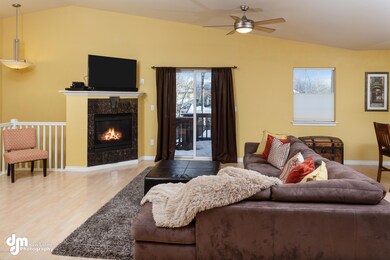 LIving_Room_DMD_4194