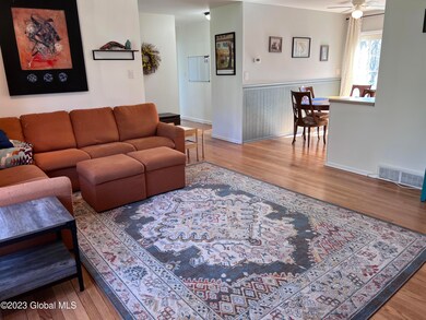 972 Riverview Rd, Schenectady, NY 12309 - photo 5