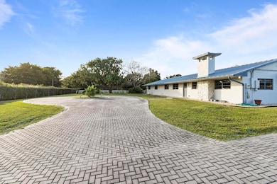 17781 SW 52nd Ct, Southwest Ranches, FL 33331 - photo 2