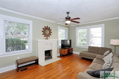 BEAUTIFUL LIVING ROOM WITH GORGEOUS HARDWOOD FLOOR