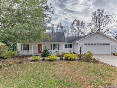101 Red Cedar Dr, Hendersonville, NC 28792 - photo 2