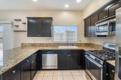 011_Kitchen