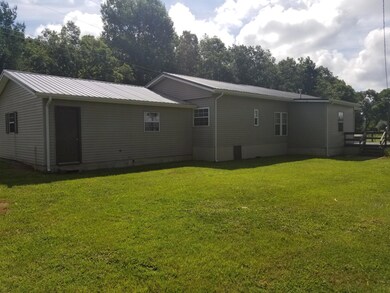 322 Dixon Rd, Crossville, TN 38571 - photo 7