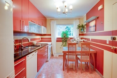 39 Westgate Rd unit 4, Chestnut Hill, MA 02467 - photo 2